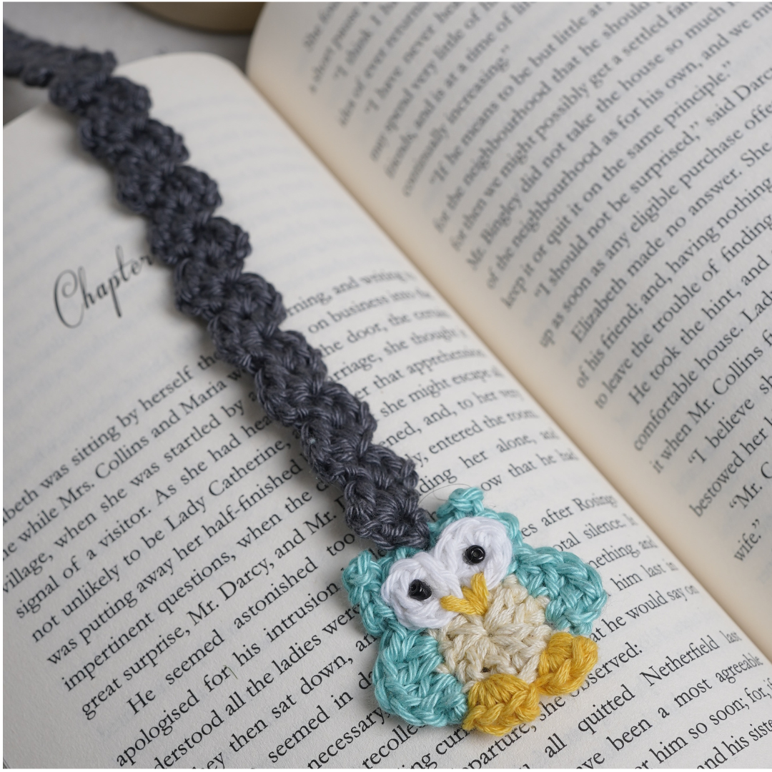 Whisking away into the night’s pages 🦉