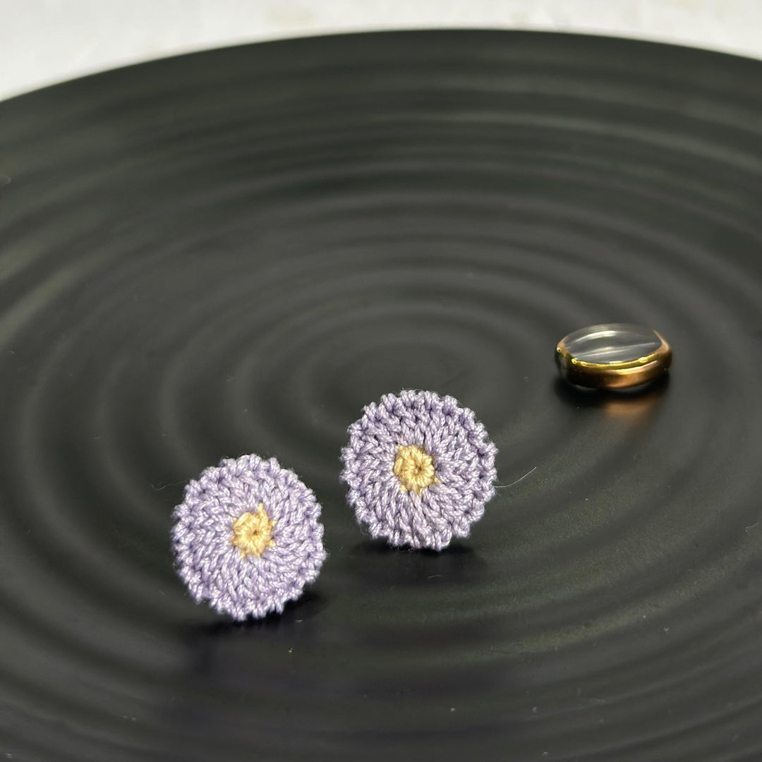 Velora studs 💜