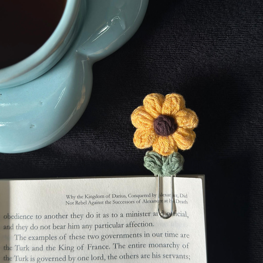 Bloom where you read 🌻📖