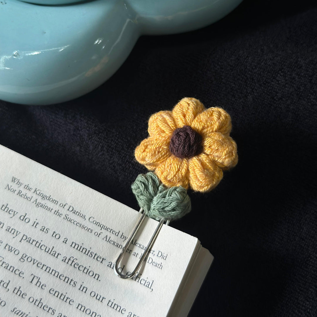 Bloom where you read 🌻📖
