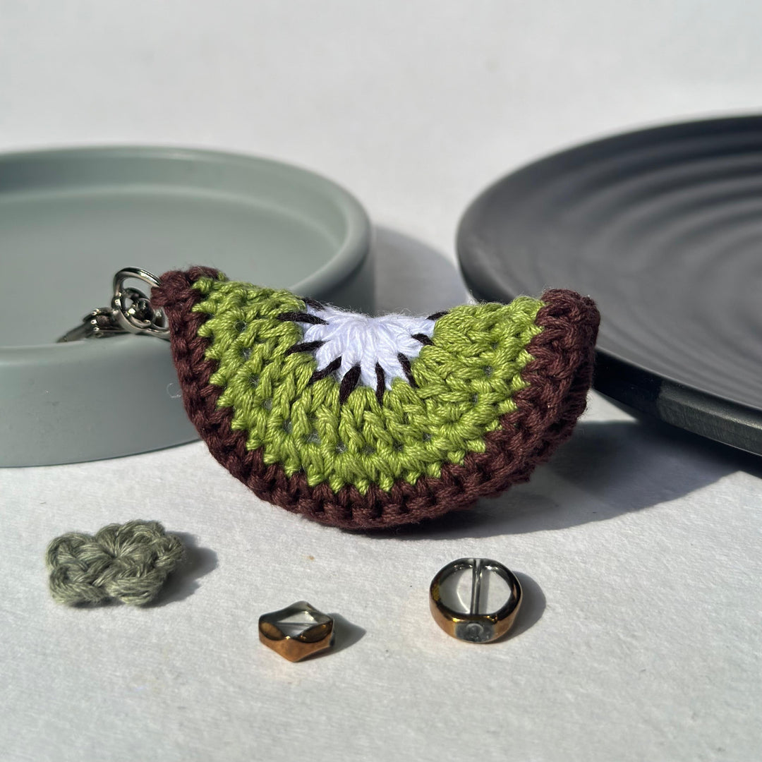Kiwi keychain 💚