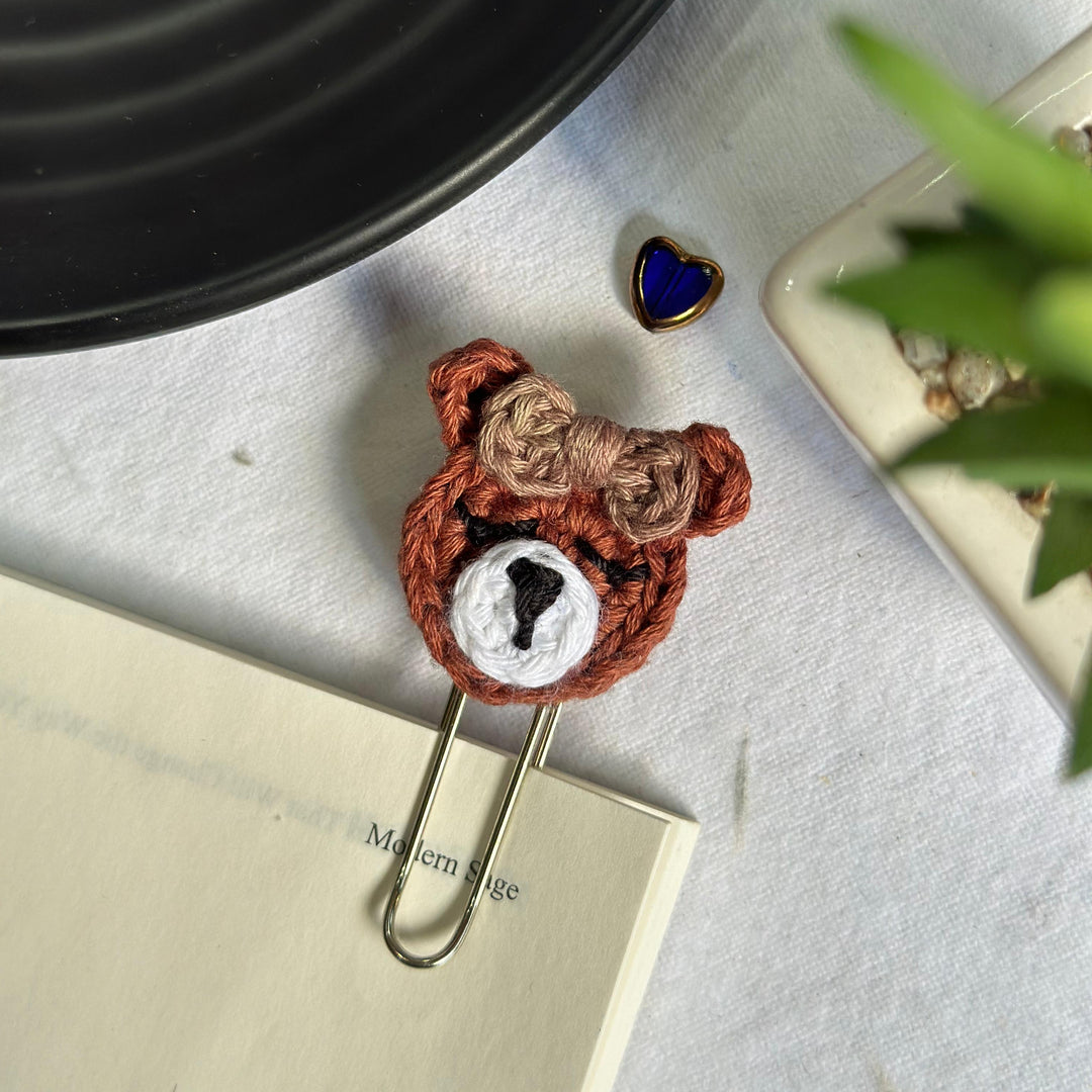 Bear pin bookmark 🐻