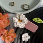 Load image into Gallery viewer, Beige flower hairclip 🤍
