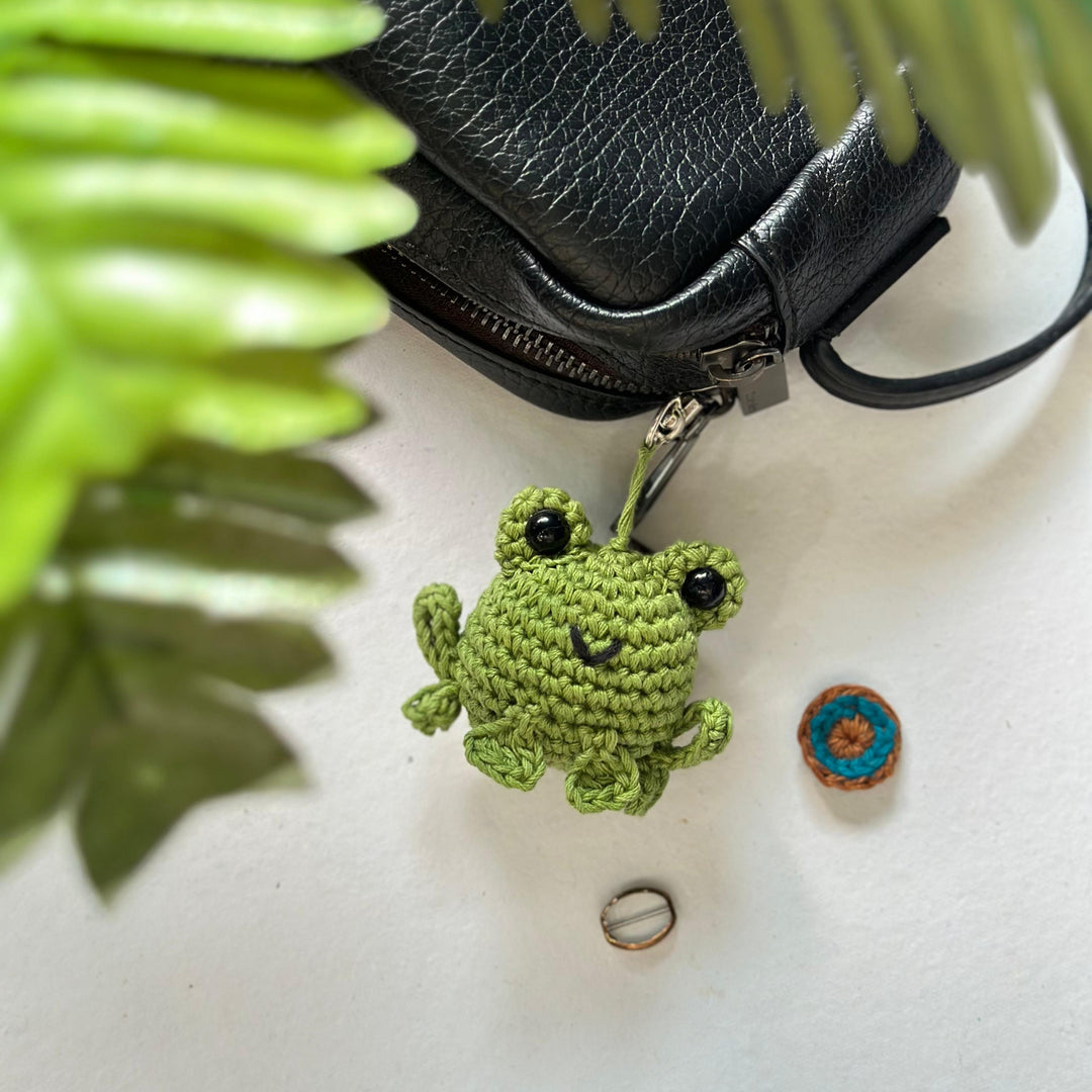 Squishy frog keychain