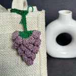 Load image into Gallery viewer, Grapevine keychain 💜
