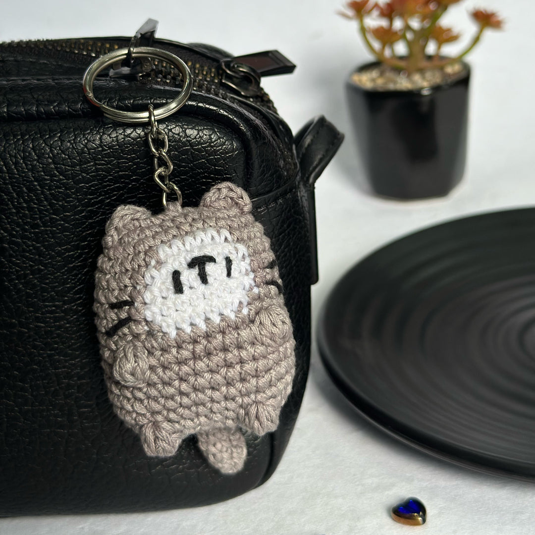 Cute cat keychain 🐱
