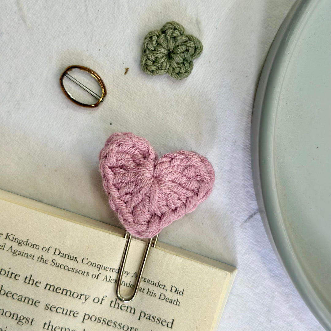 Heart pin bookmark 💕