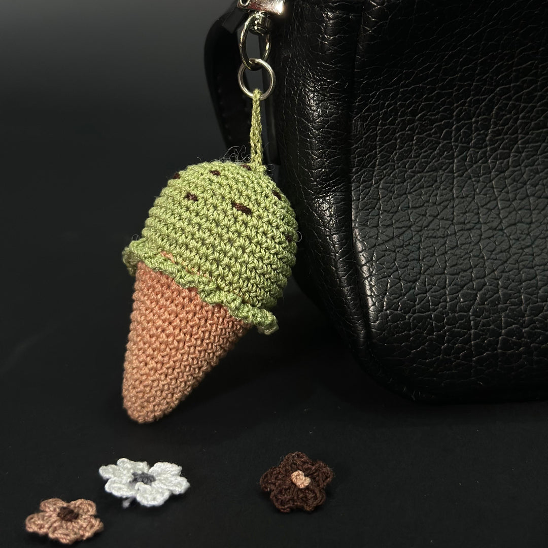 Melting ice-cream keychain 💚