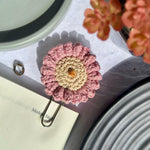 Load image into Gallery viewer, Flower pin Bookmark 🤍
