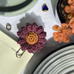 Load image into Gallery viewer, Flower pin bookmark 🌸
