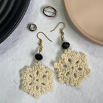 Load image into Gallery viewer, Snowflake earrings 🤍
