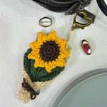 Load image into Gallery viewer, Sunflower bouquet 💙

