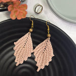 Load image into Gallery viewer, Teardrop earring 💗
